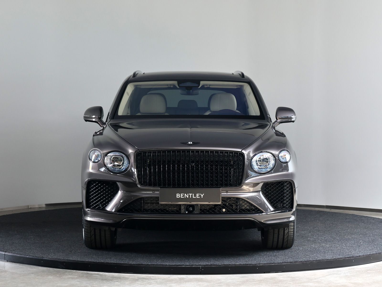 Bentley Bentayga 2026, photo 3/26