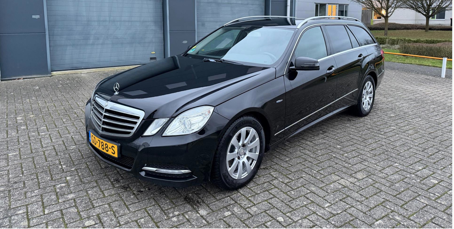 Mercedes-Benz E 220
