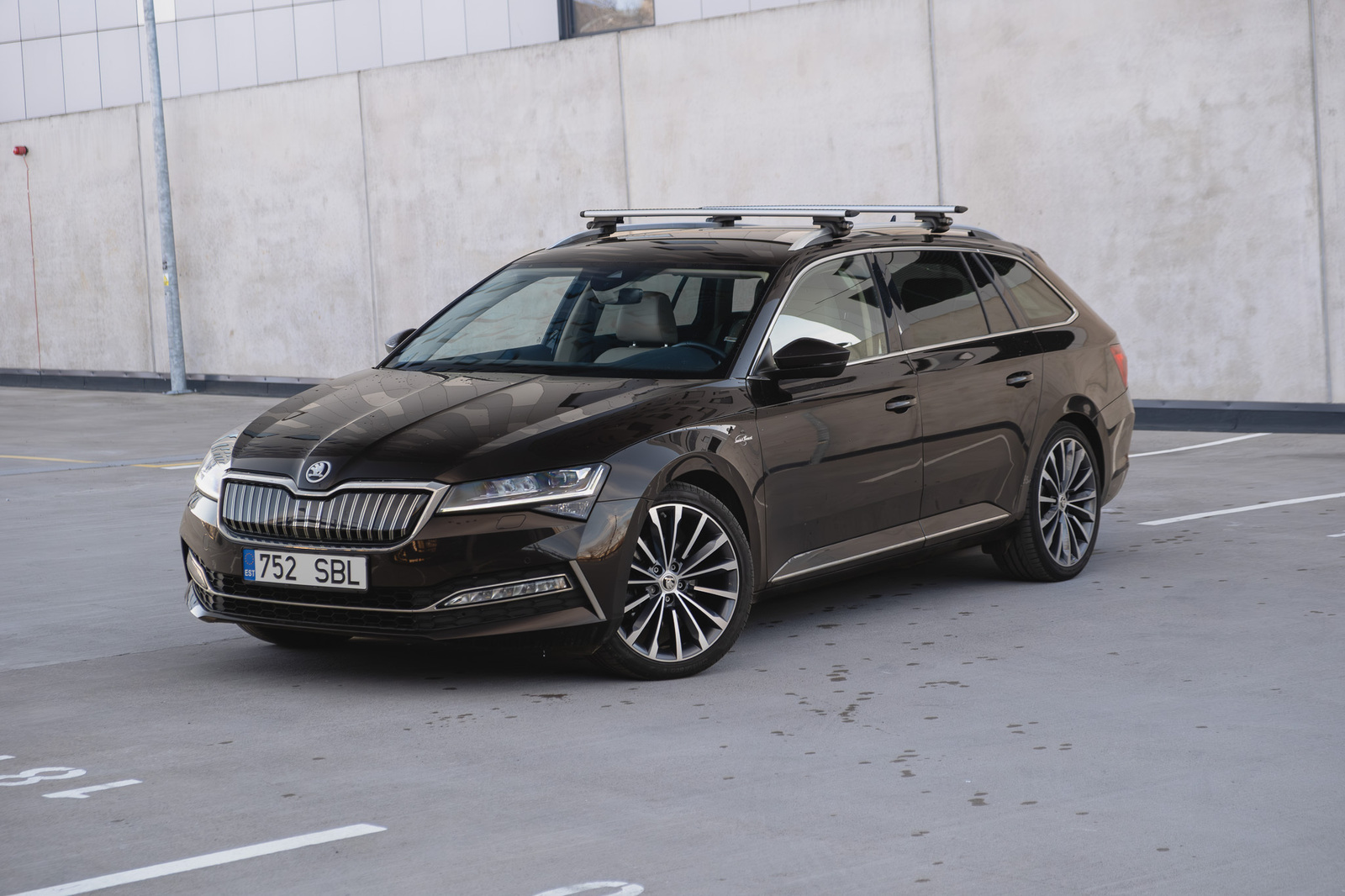 Škoda Superb 2021, photo 3/10