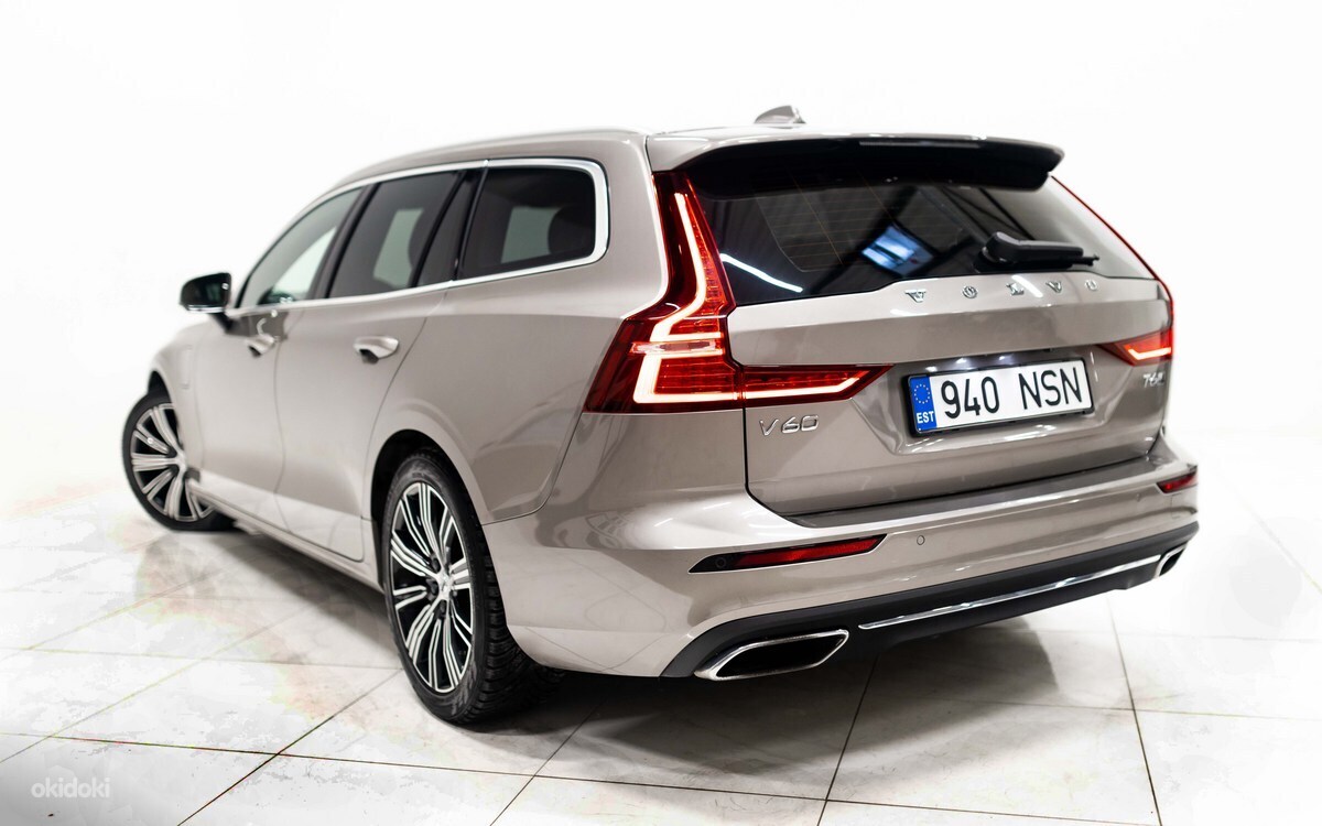 Volvo V60 2020, kuva 2/7