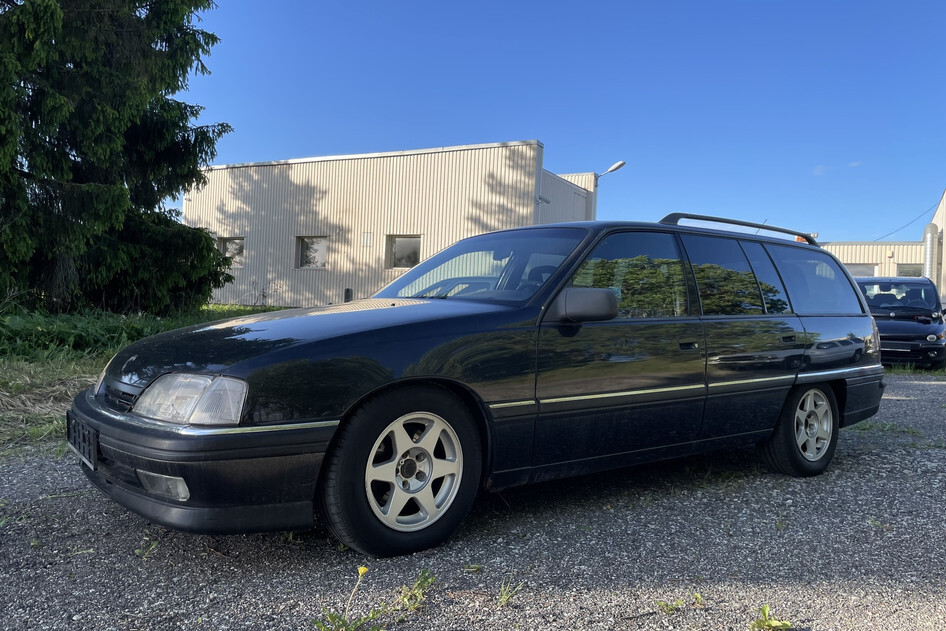 Opel Omega, 1993, 2.6, 110 kW, petrol, automatic, rear-wheel drive