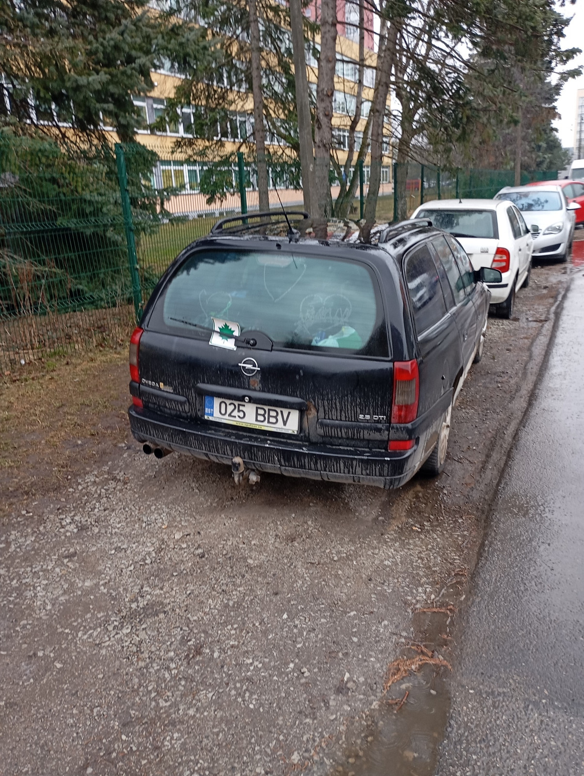 Opel Omega 2002, photo 3/6