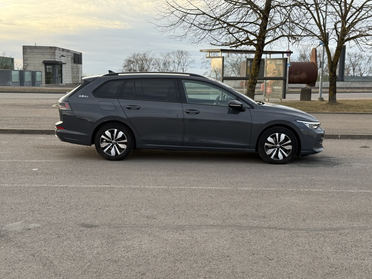 Volkswagen Golf 2024, photo 4/5