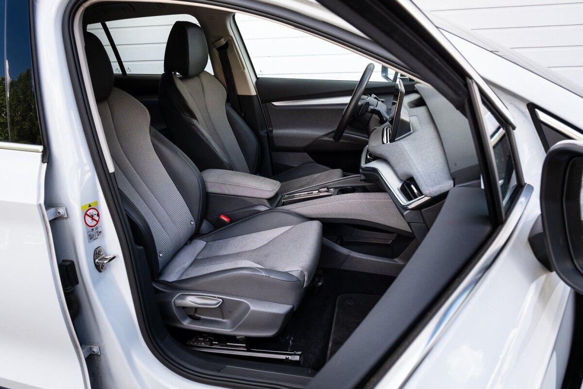 Škoda Enyaq 2023, photo 6/10