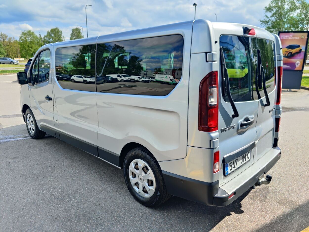 Renault Trafic 2022, photo 4/11