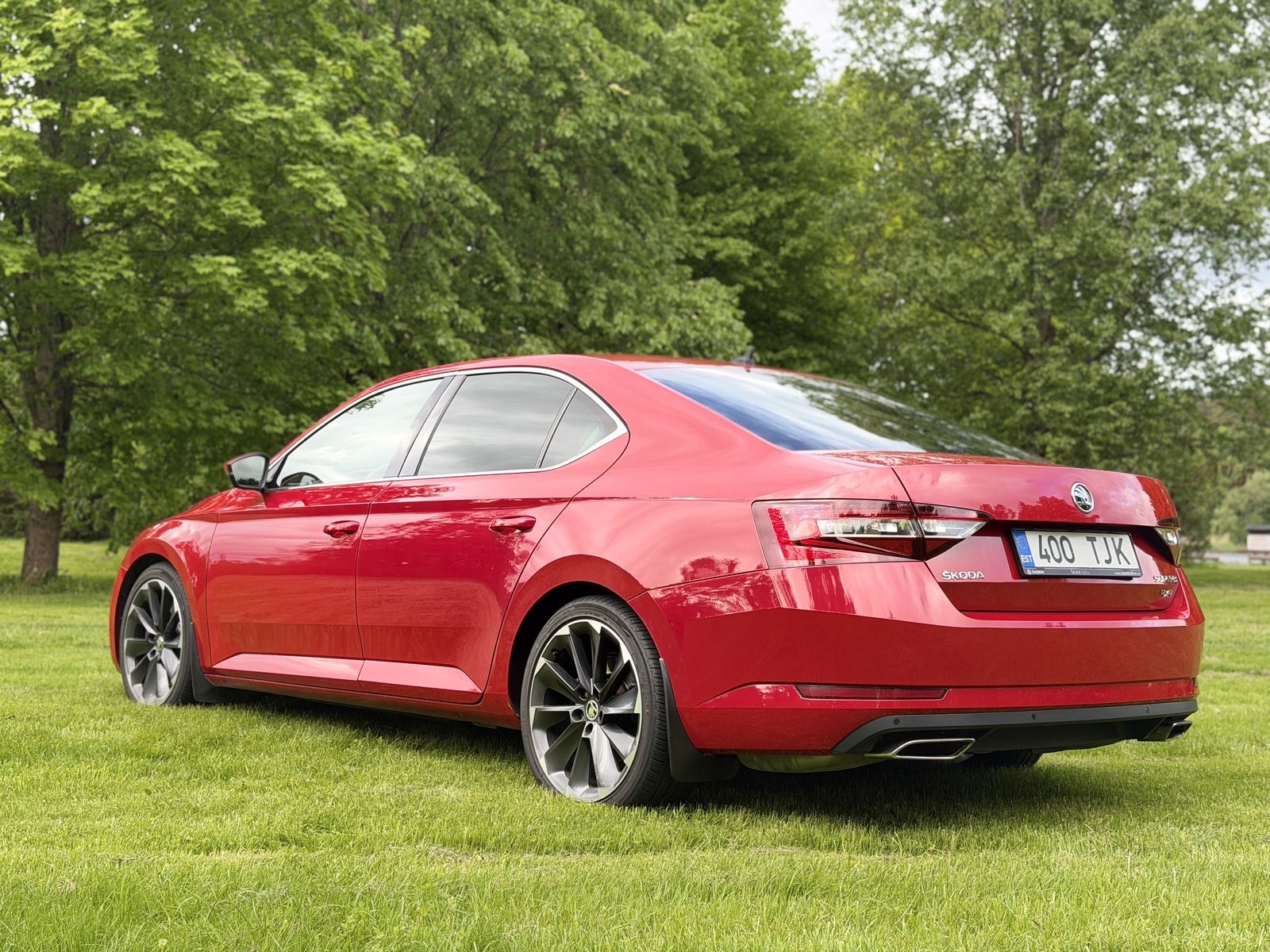 Škoda Superb 2018, photo 6/13