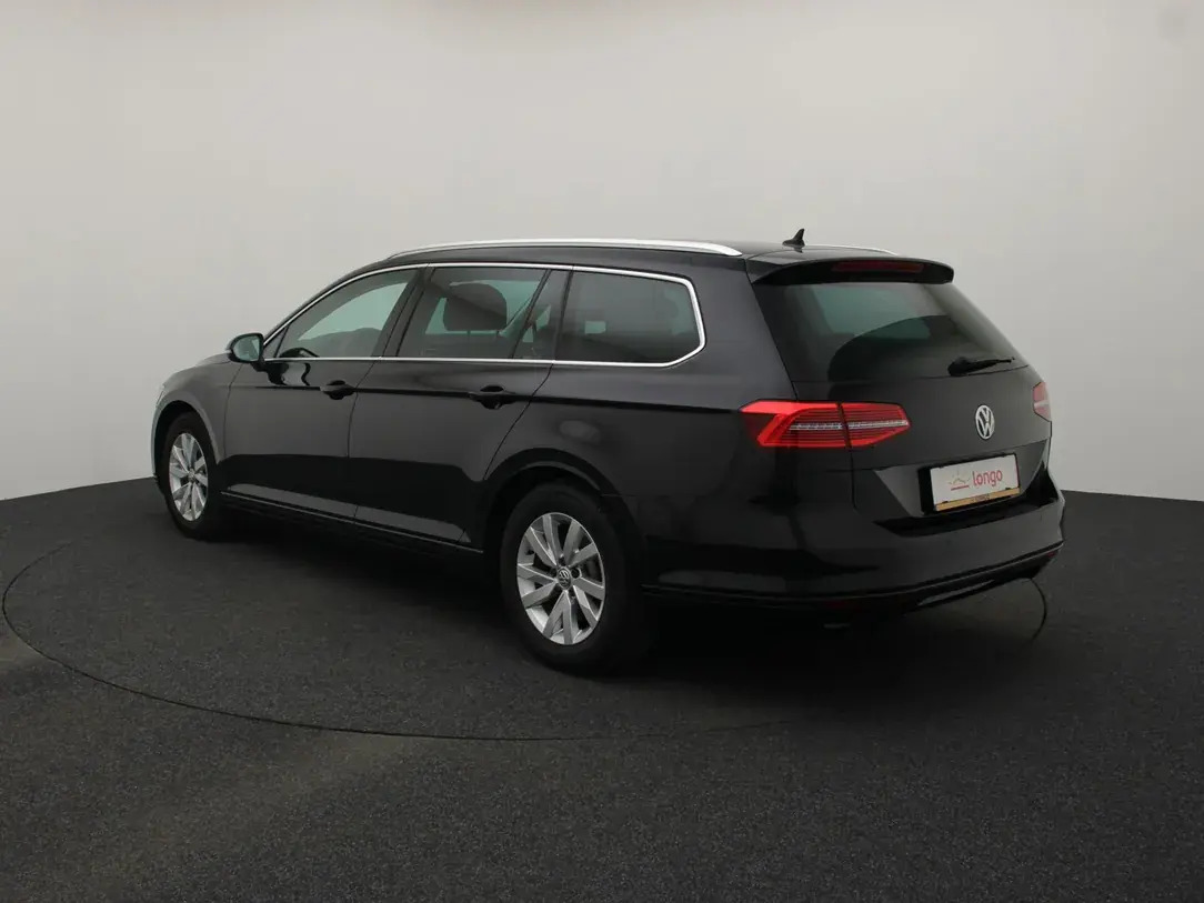 Volkswagen Passat 2019, photo 7/10