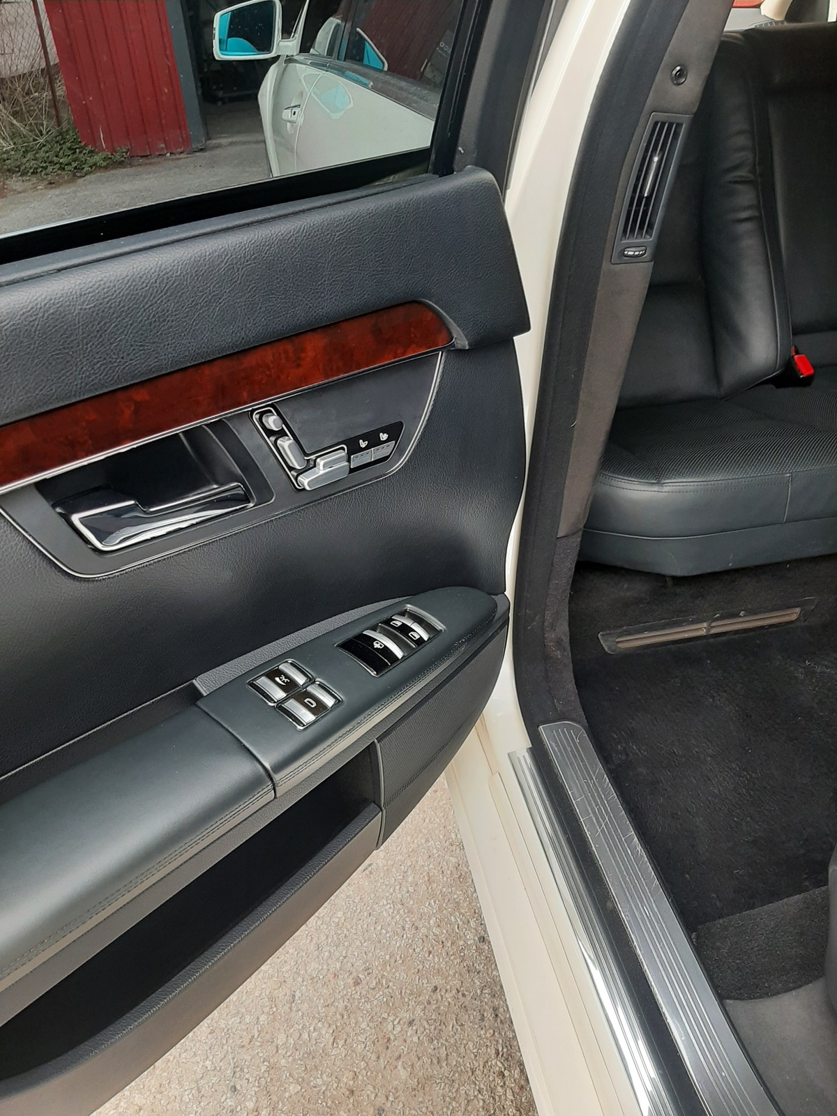 Mercedes-Benz S 550 2011, kuva 7/10