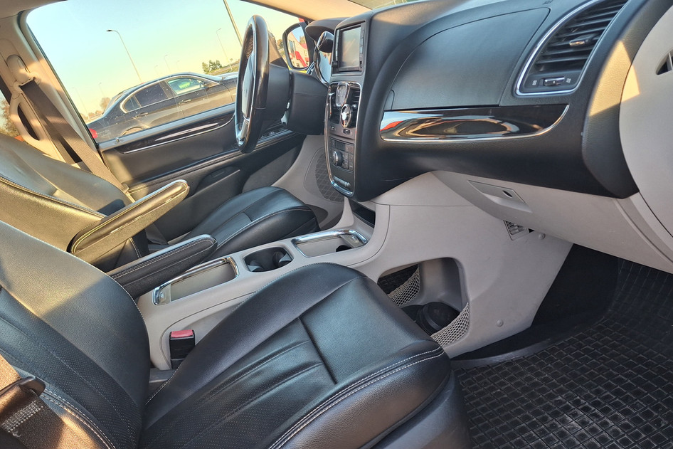 Lancia Voyager, 2012, 2.8, 120 kW, diisel, automaat, esivedu