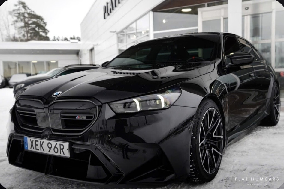 BMW M5, 2025, 4.4, 535 kW, pistikhübriid (bensiin/elekter), automaat, nelikvedu