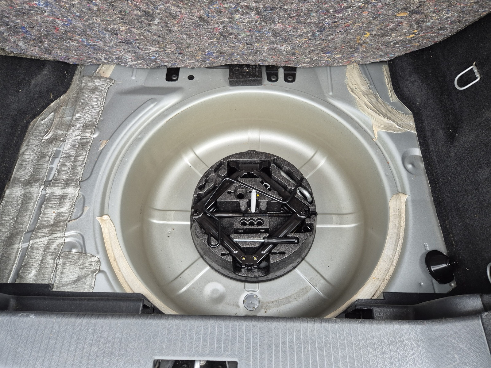 Opel Astra 2012, photo 7/10