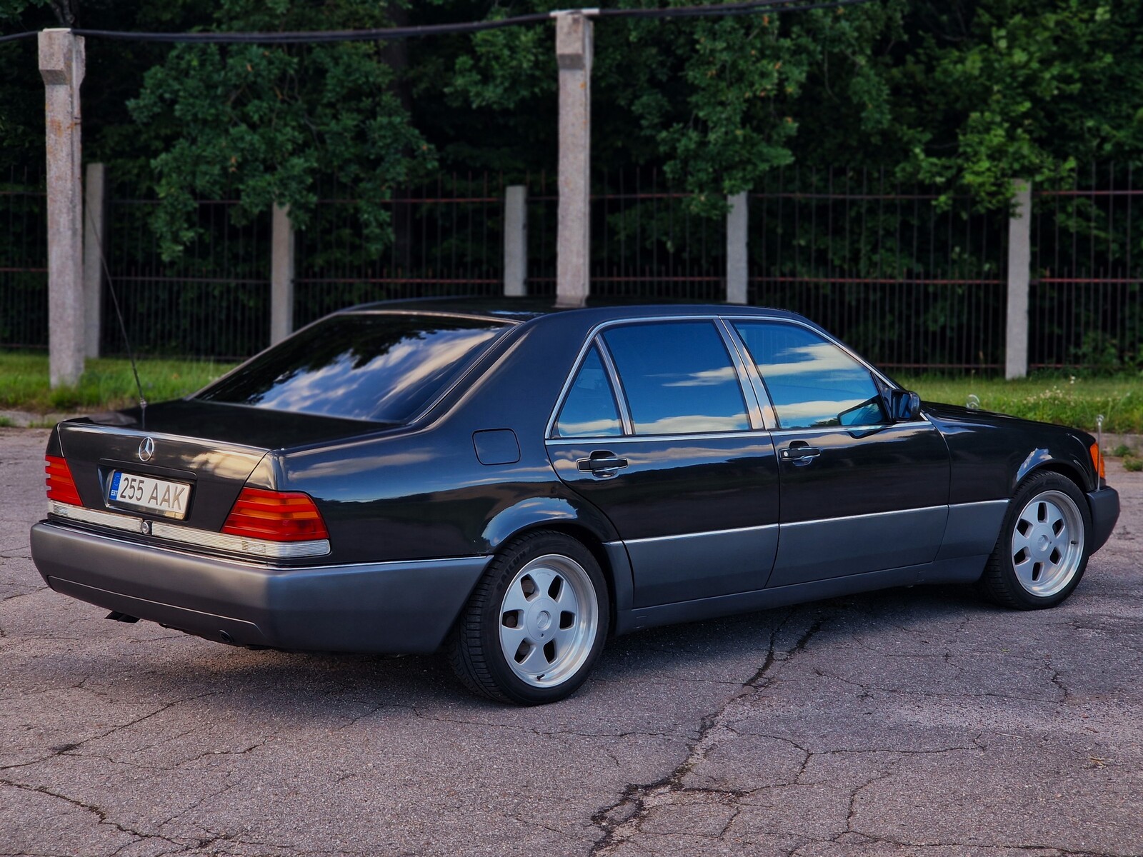 Mercedes-Benz S 300 1991, photo 4/29