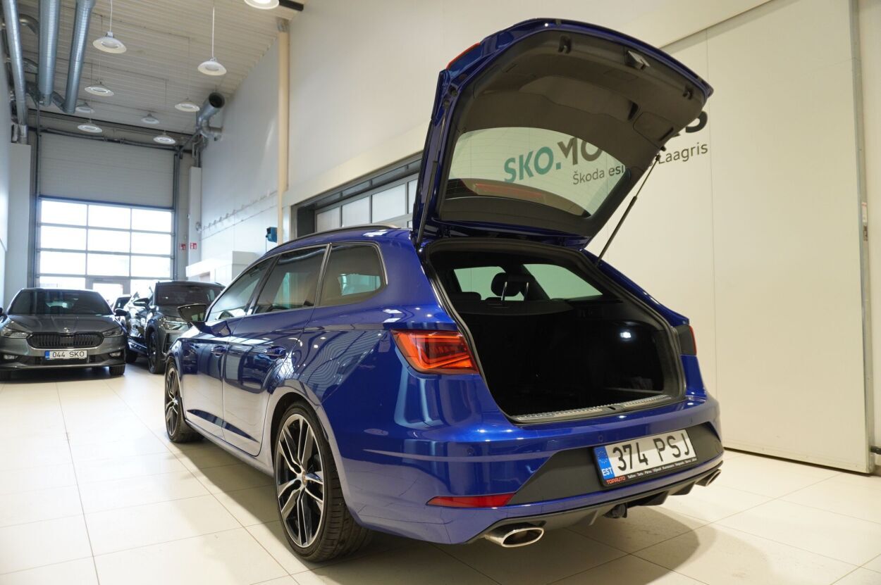 SEAT Leon 2020, photo 6/27