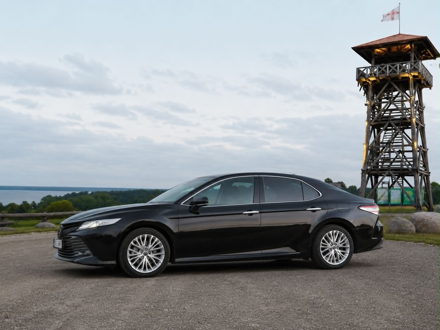 Toyota Camry Excecutive 2.5 131kW 2021, photo 3/6