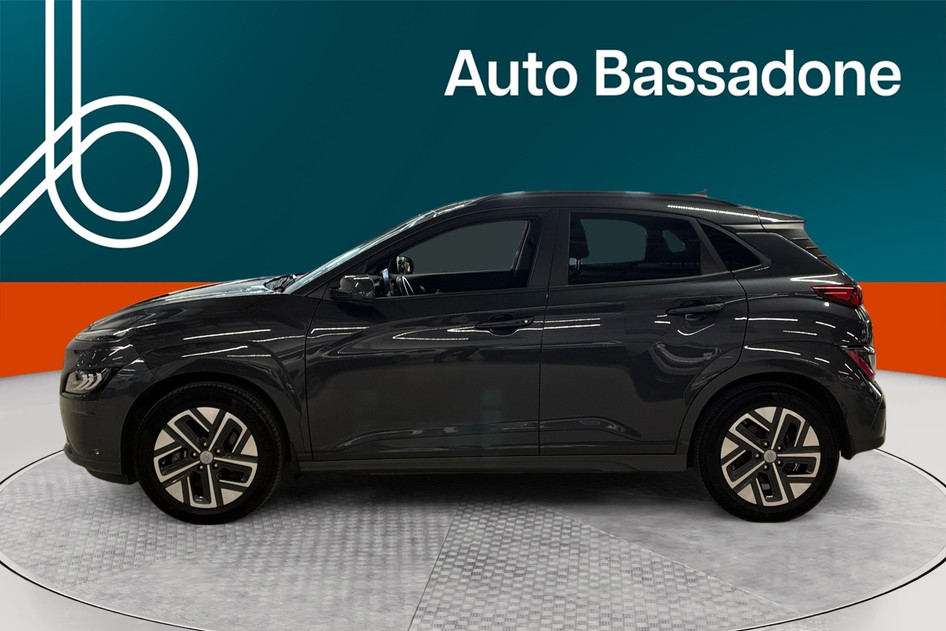 Hyundai Kona, 2023, 100 kW, electric, automatic, front-wheel drive