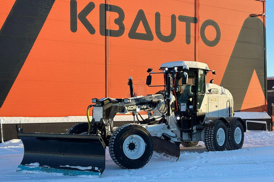 Hidromek HMK 600 MG, 7.7, 180 kW, дизель, передний привод