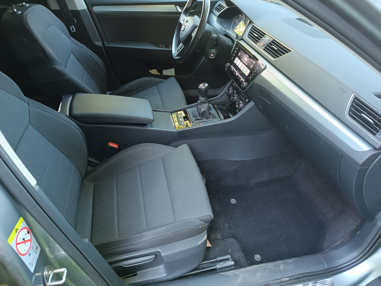 Škoda Superb 2019, photo 5/7