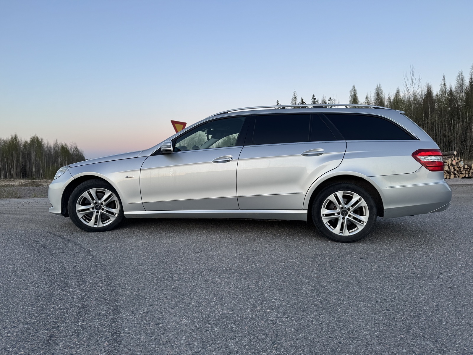 Mercedes-Benz E 250 2012, kuva 6/19