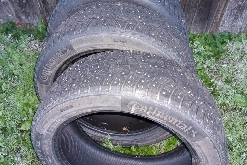 Kasutatud naastrehv 235/50R19 Continental Ice Contact 2
