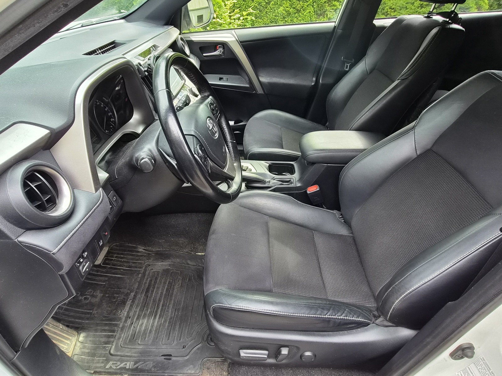 Toyota RAV4 2016, photo 5/6