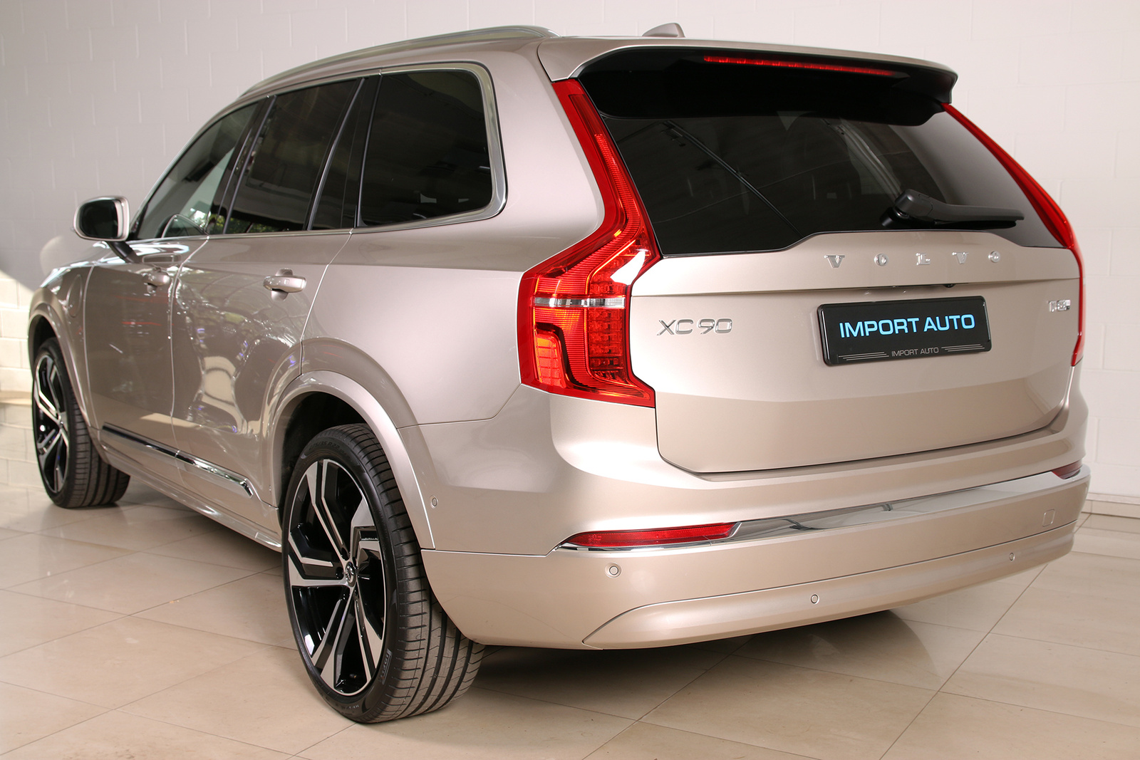 Volvo XC90 2024, photo 4/10