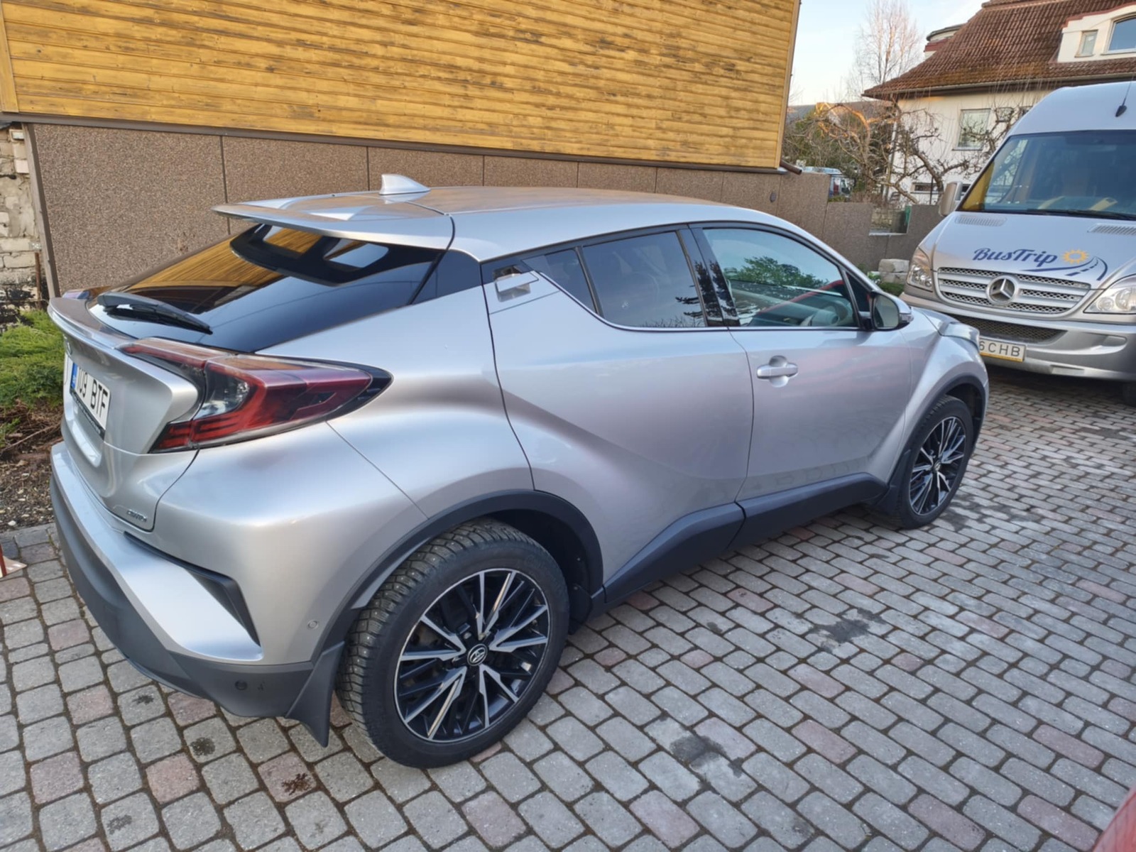 Toyota C-HR 2017, photo 5/15