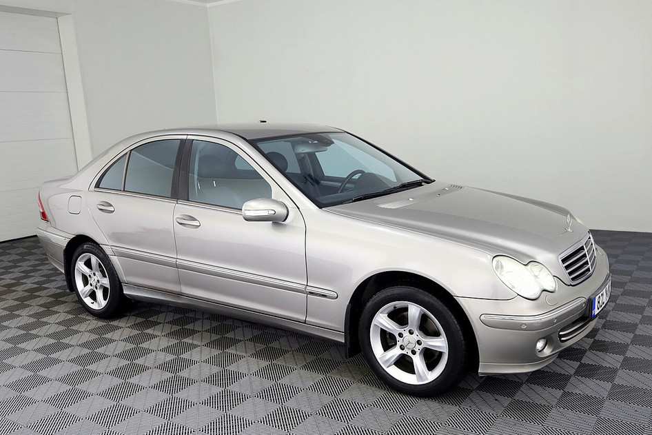 Mercedes-Benz C 200, 2004, 1.8, 120 kW, petrol, automatic, rear-wheel drive