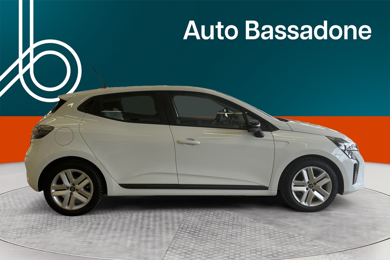 Renault Clio 2024, photo 6/19