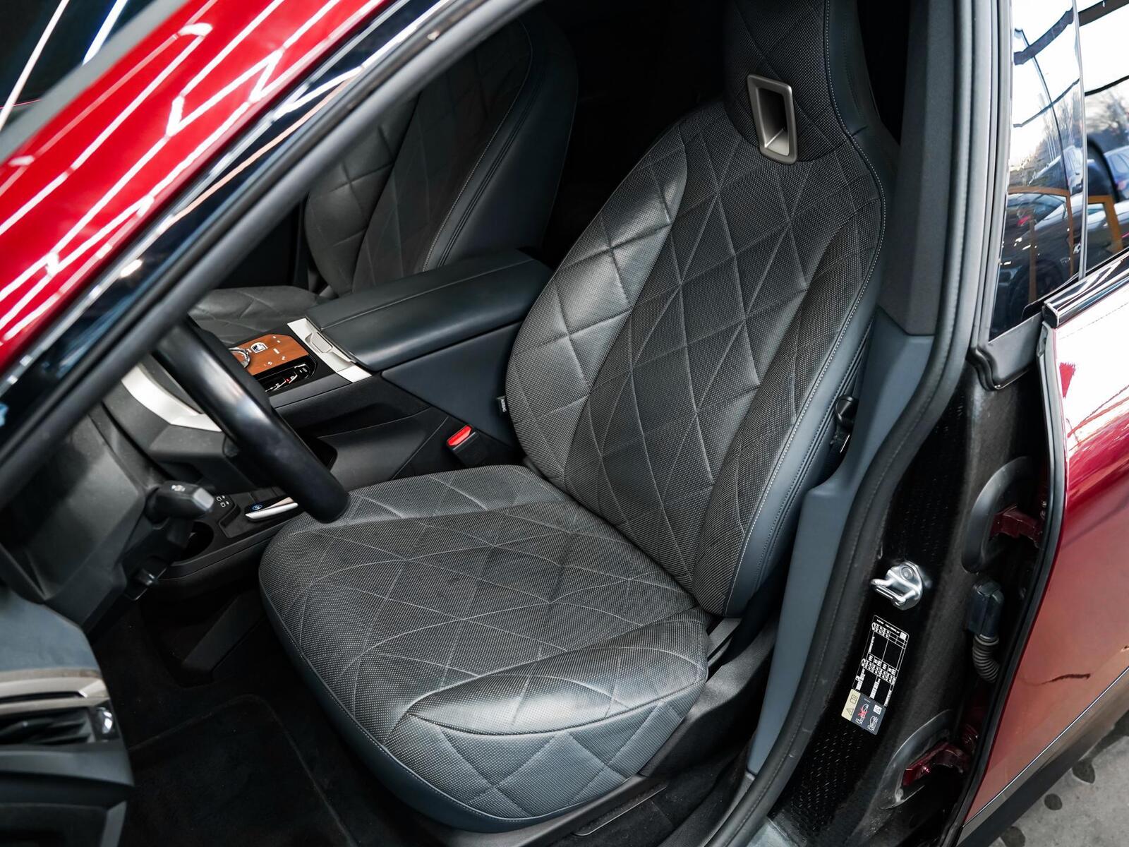 BMW iX 2022, photo 6/14