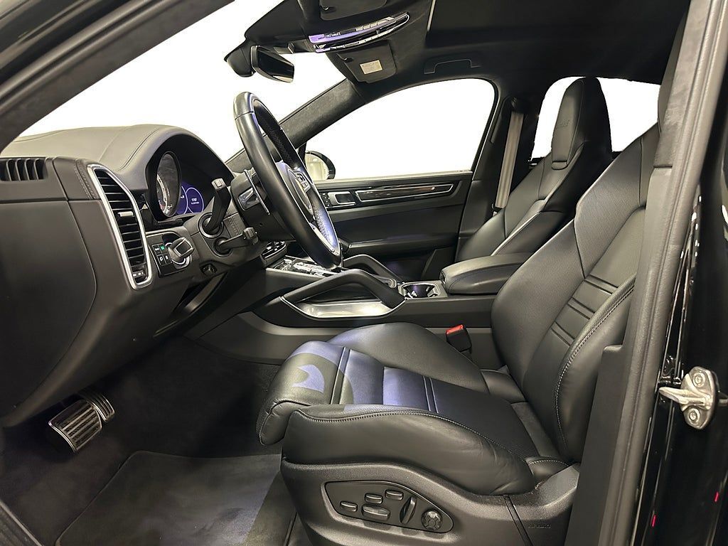 Porsche Cayenne 2023, photo 6/27