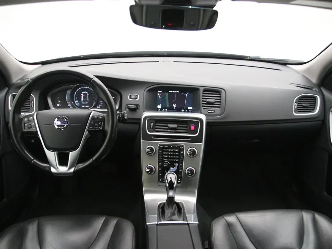 Volvo V60 Nordic+ 2.0 140kW 2016, photo 2/36