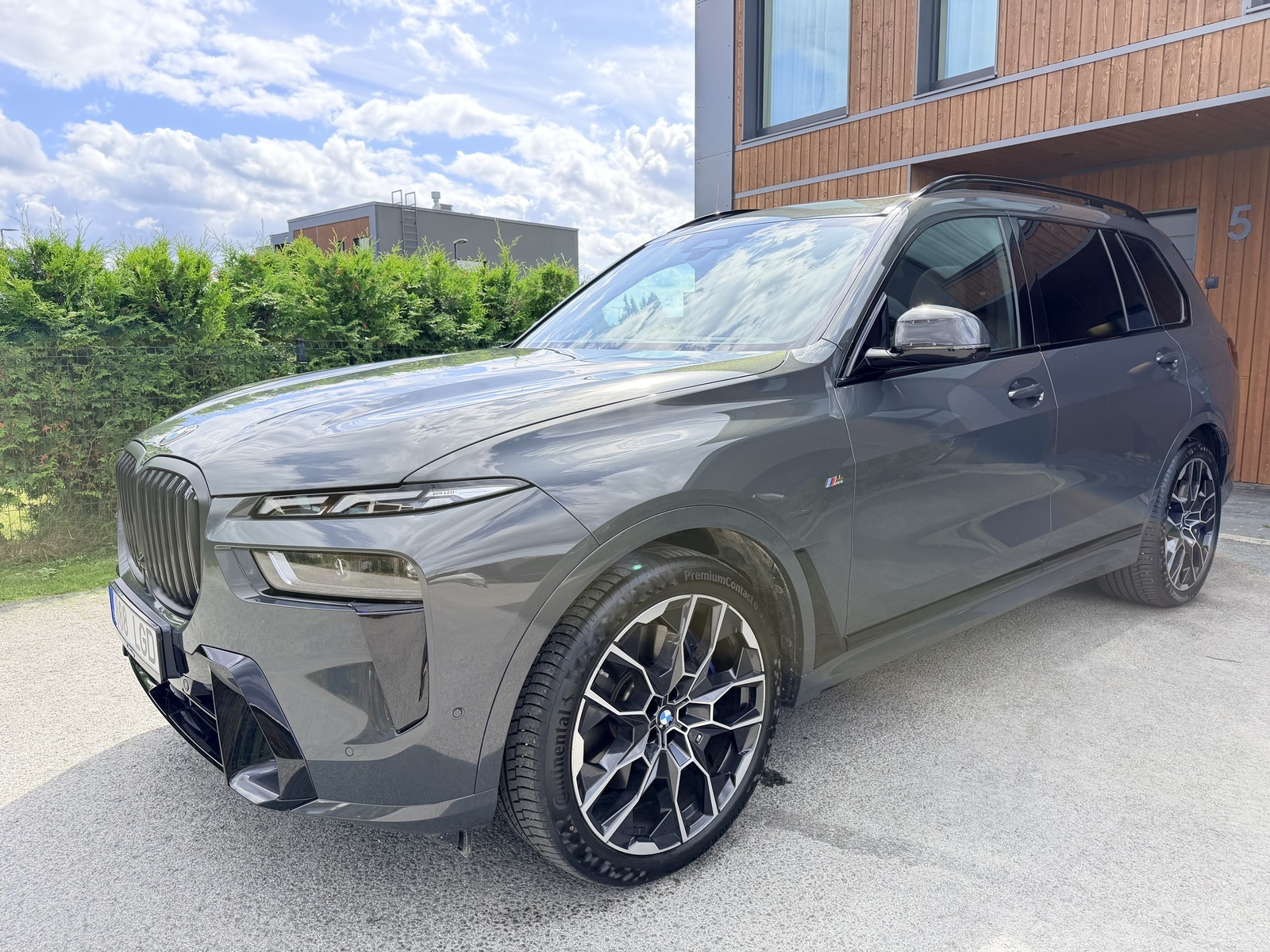 BMW X7