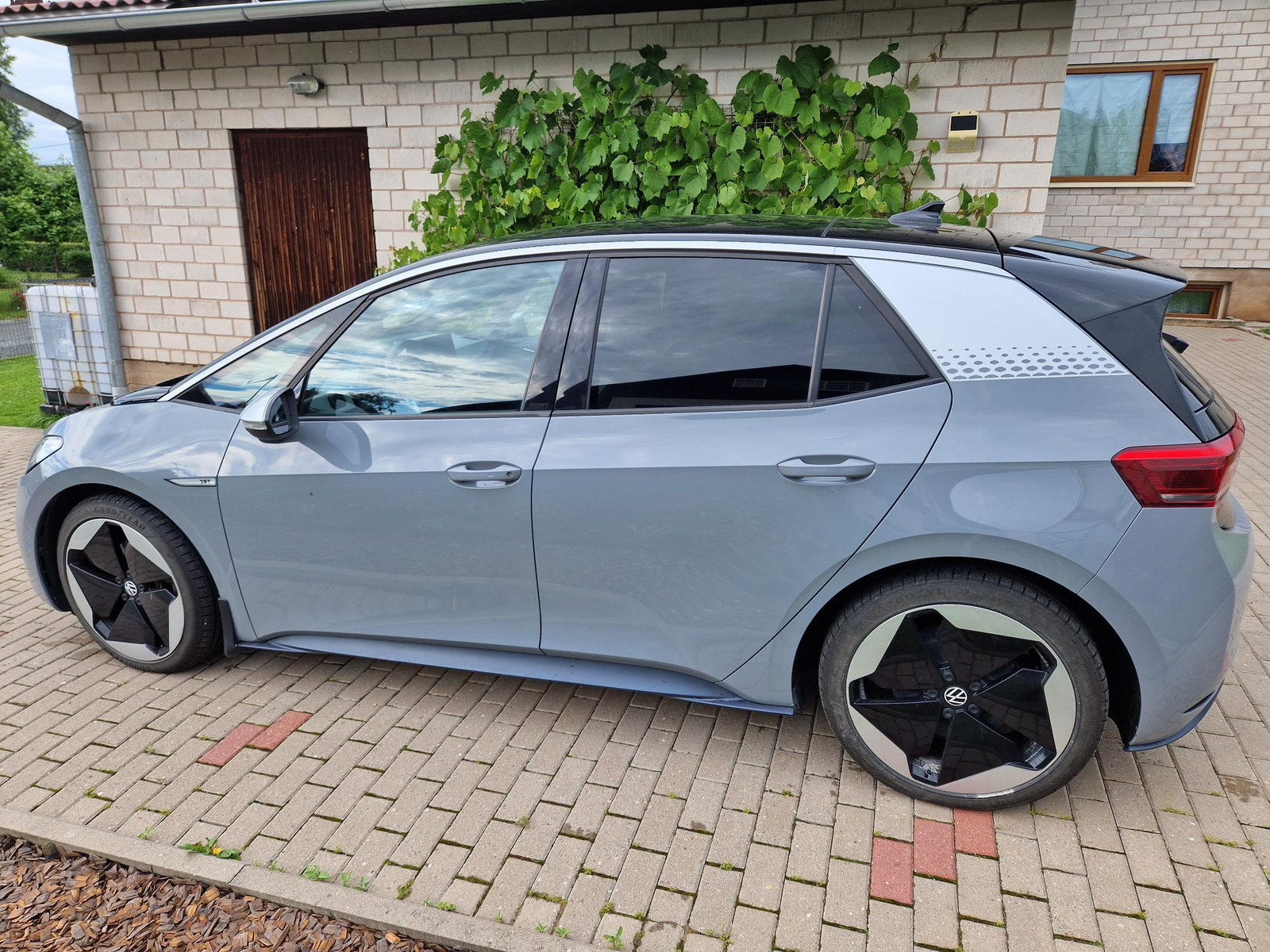 Volkswagen ID.3 2020, kuva 2/12