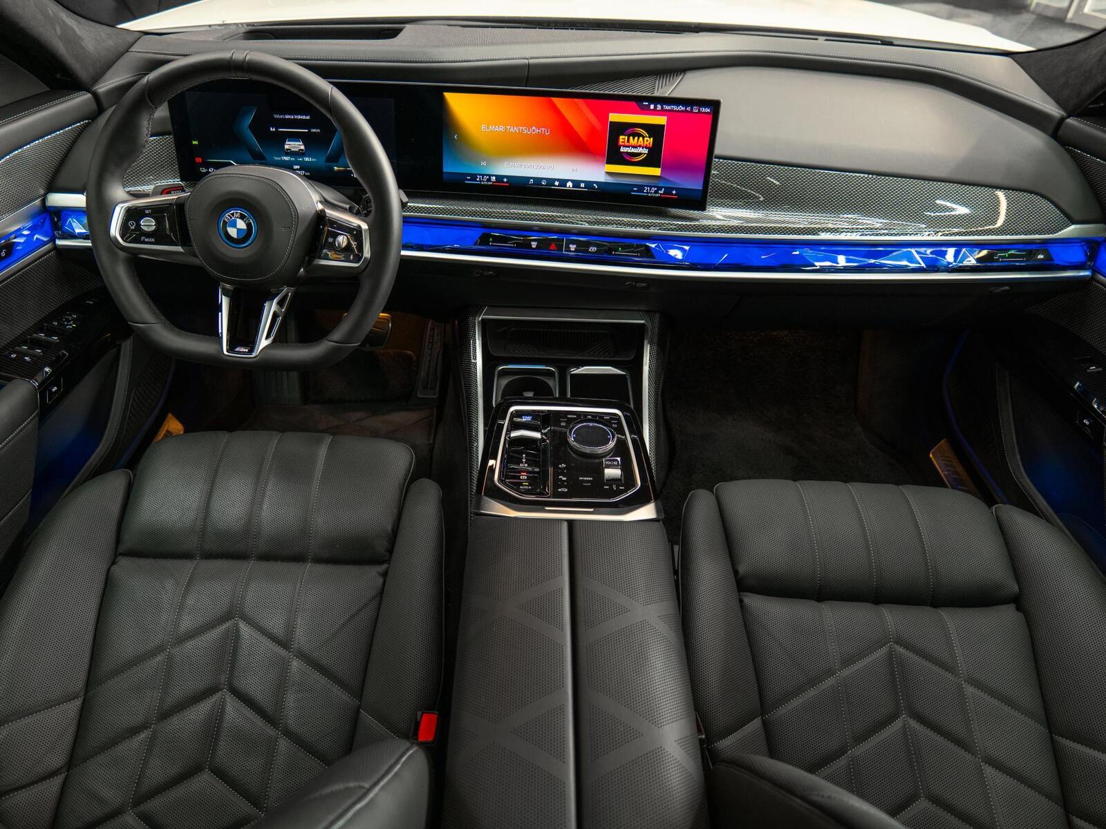 BMW i7 2025, photo 7/13