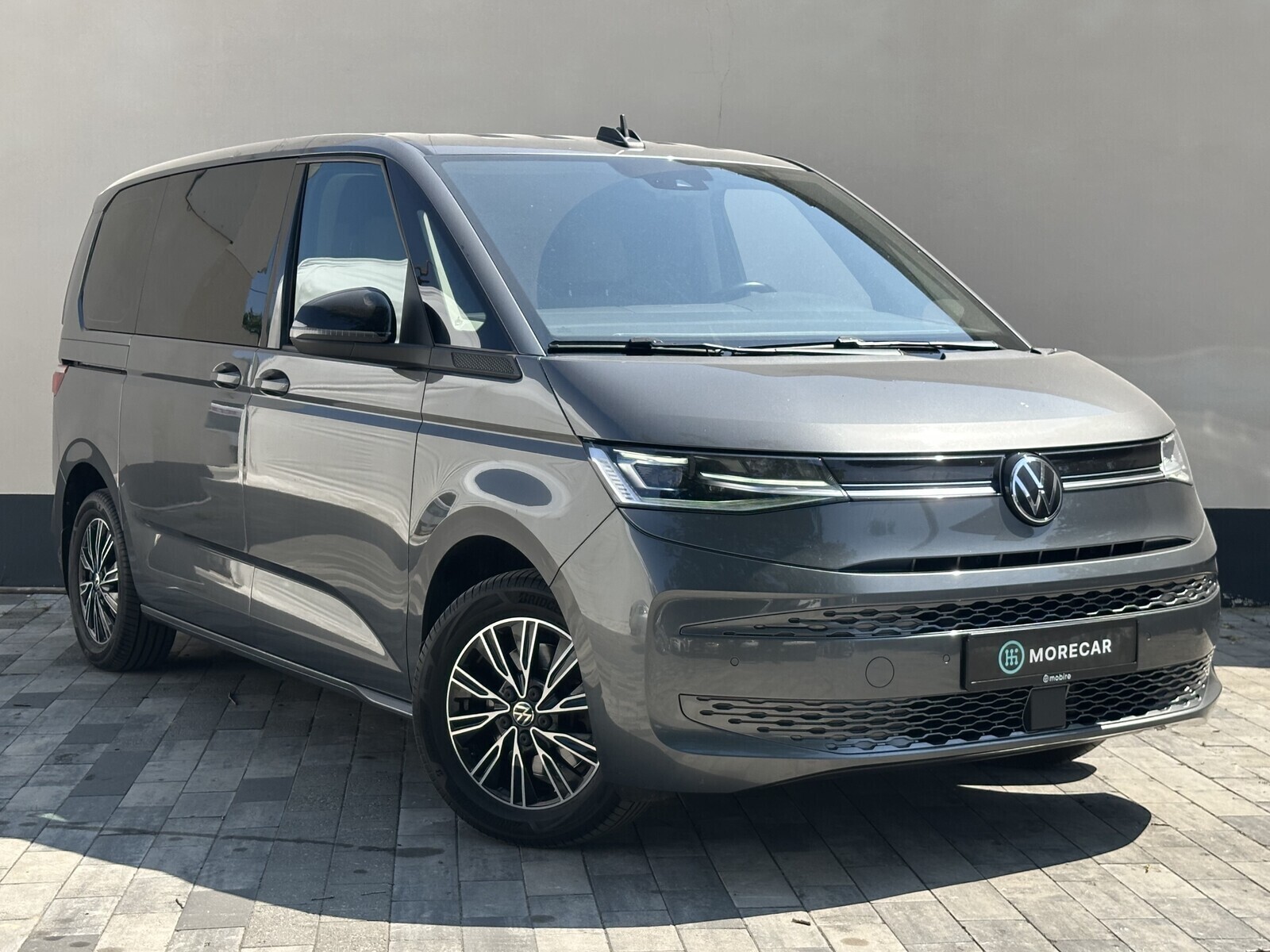 Volkswagen Multivan 2023, photo 3/30