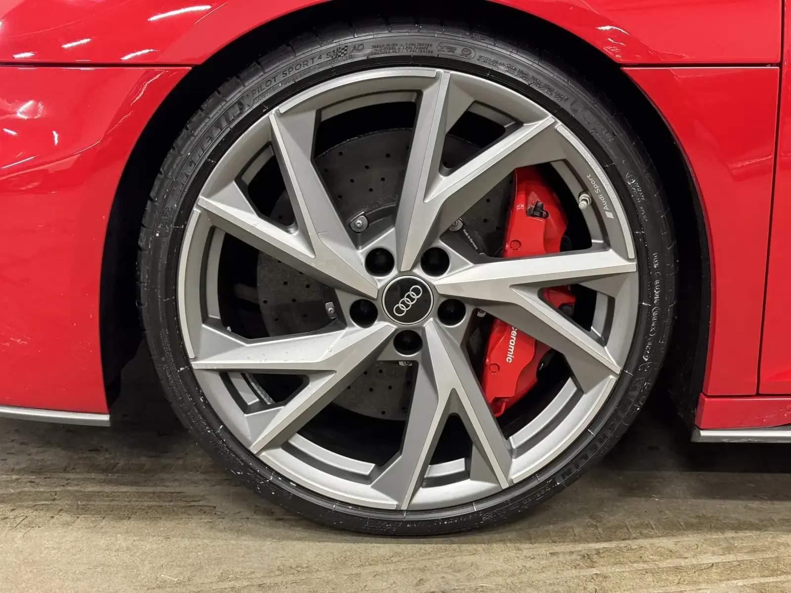 Audi R8 Coupe 5.2 456kW 2022, photo 5/10