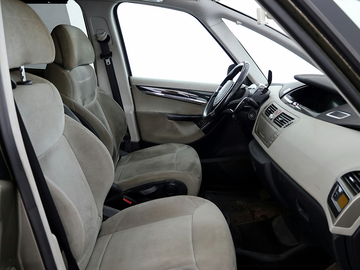 Citroën C4 2007, kuva 6/8