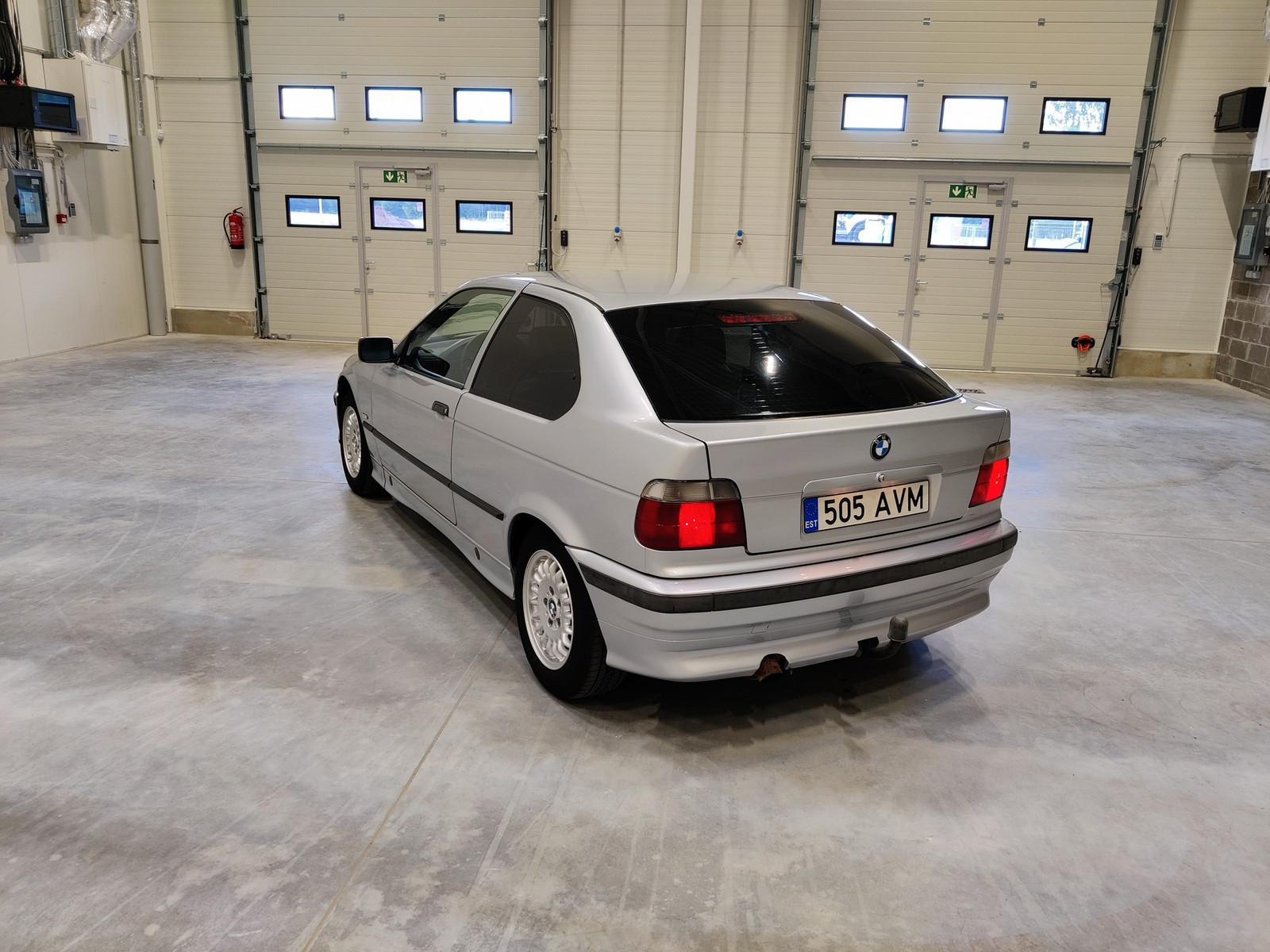 BMW 318 1998, photo 5/17
