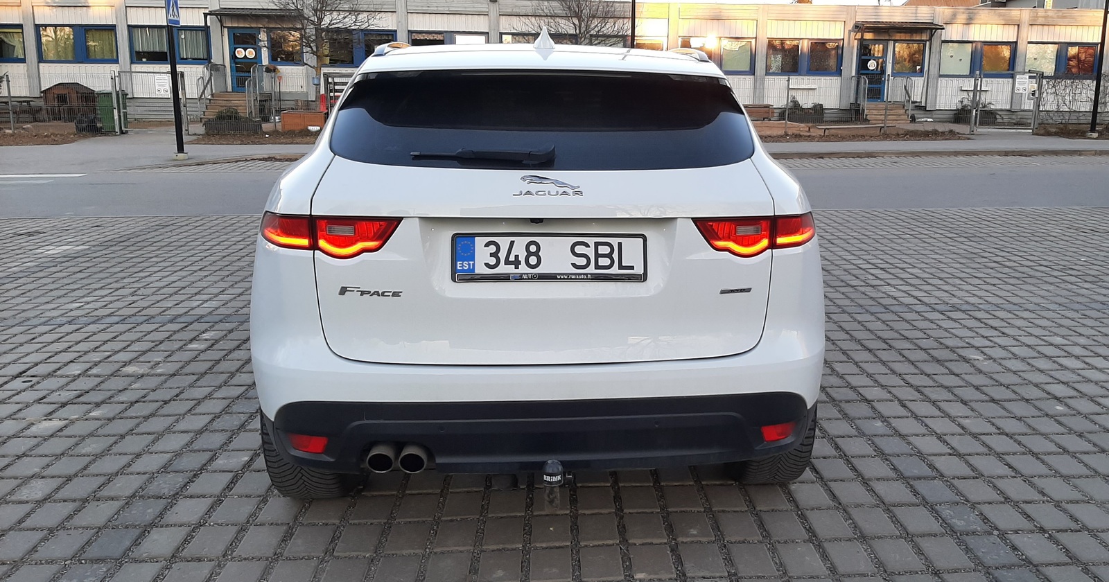 Jaguar F-Pace 2016, kuva 5/10