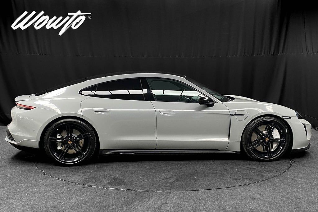 Porsche Taycan 2020, photo 3/22