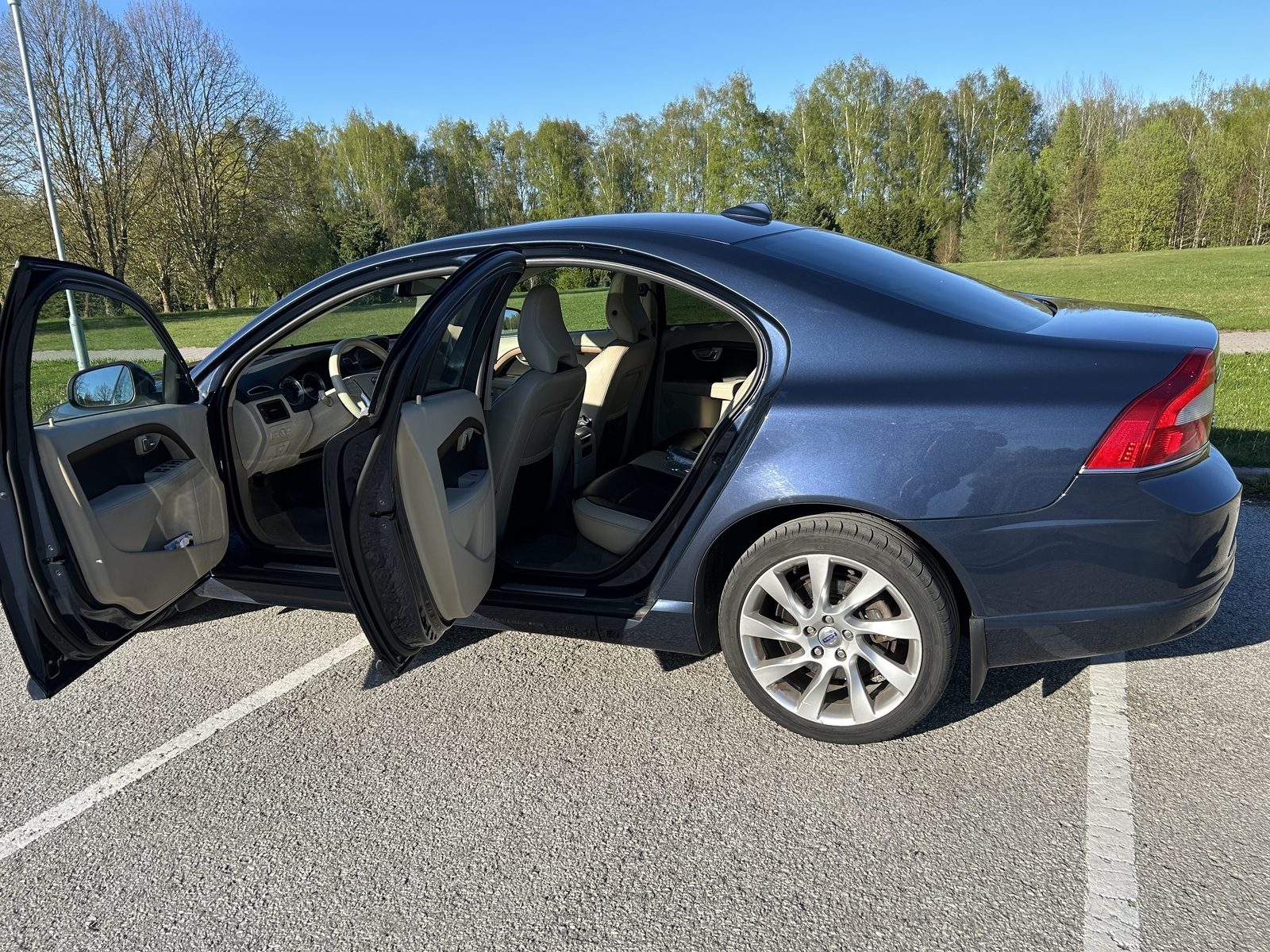 Volvo S80 2011, kuva 6/10