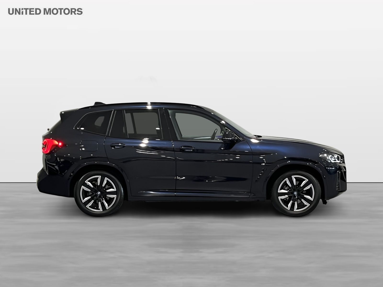 BMW iX3 2024, photo 3/34