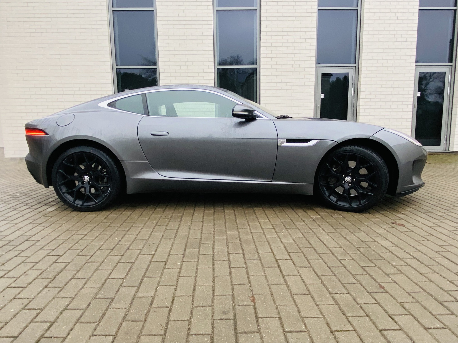 Jaguar F-Type 2.0 221kW 2018, photo 3/10