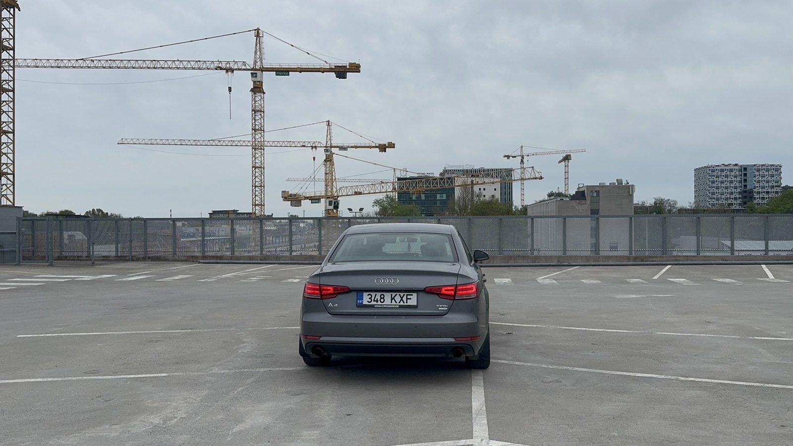 Audi A4 2017, photo 5/14