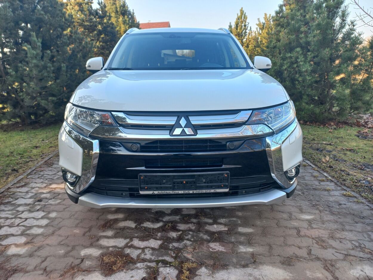 Mitsubishi Outlander 2017, photo 2/10
