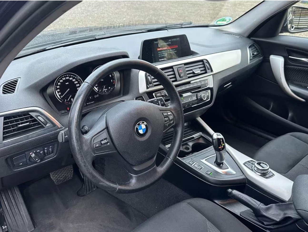 BMW 118 2017, kuva 4/5