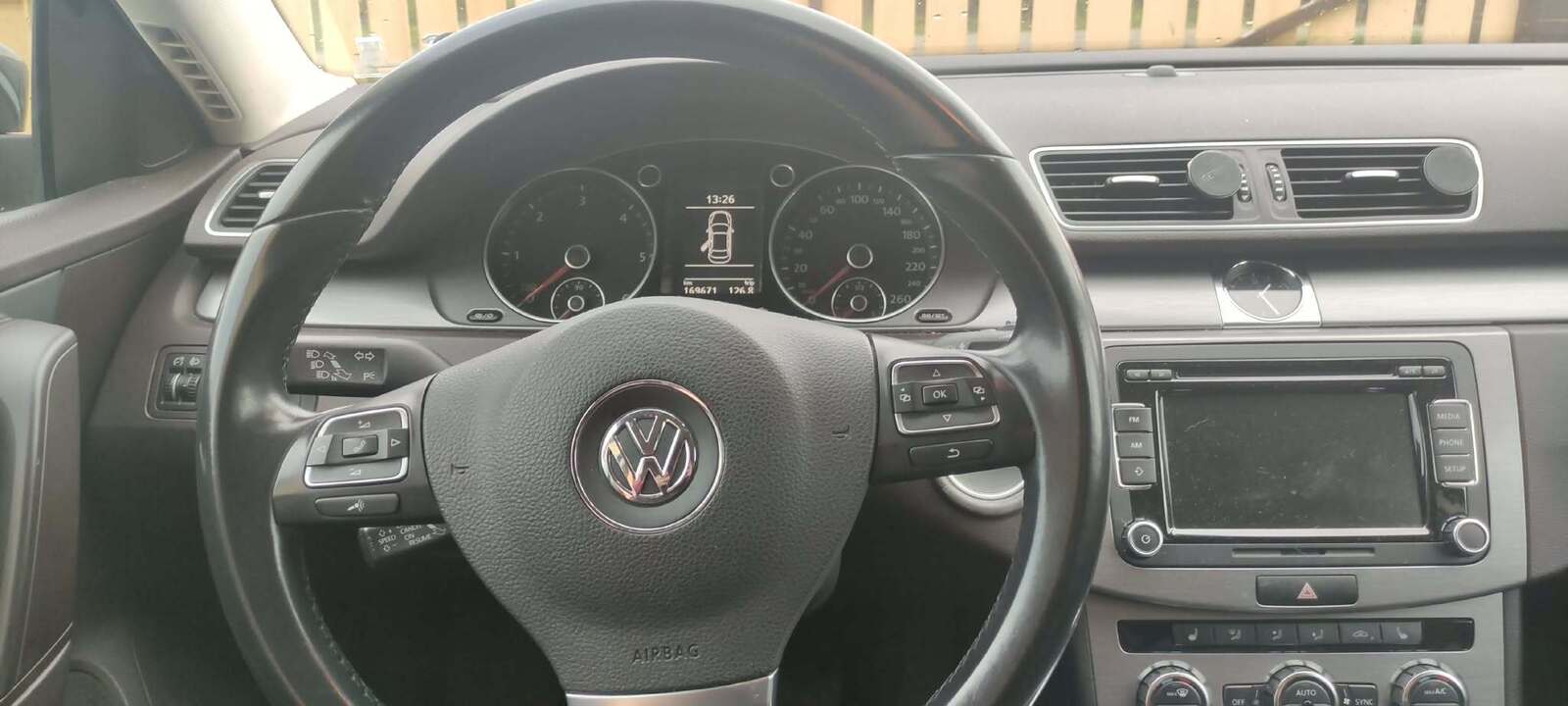 Volkswagen Passat 2012, photo 5/8
