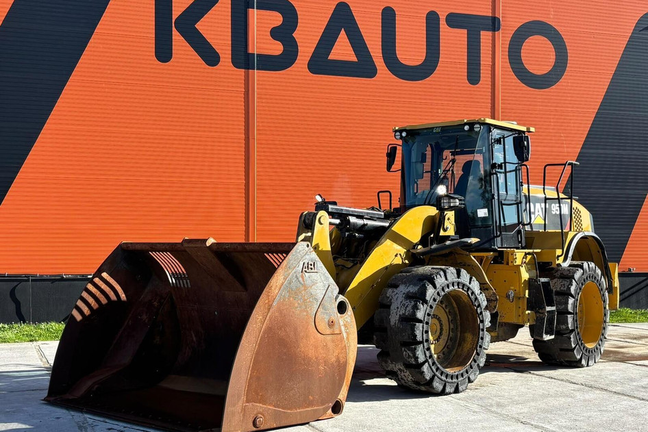 Caterpillar 950 M, 186 kW, дизель, автомат