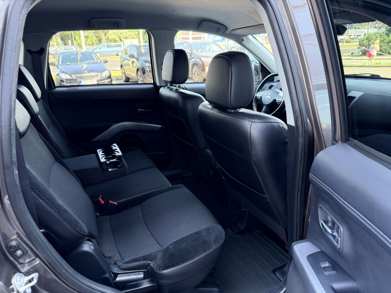 Mitsubishi Outlander Intense 2.2 115kW 2011, kuva 5/8