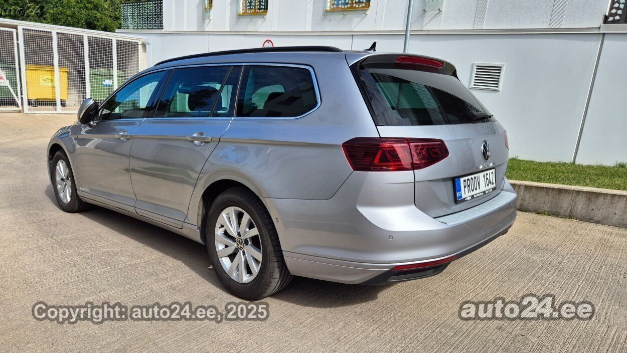Volkswagen Passat 2021, photo 6/19